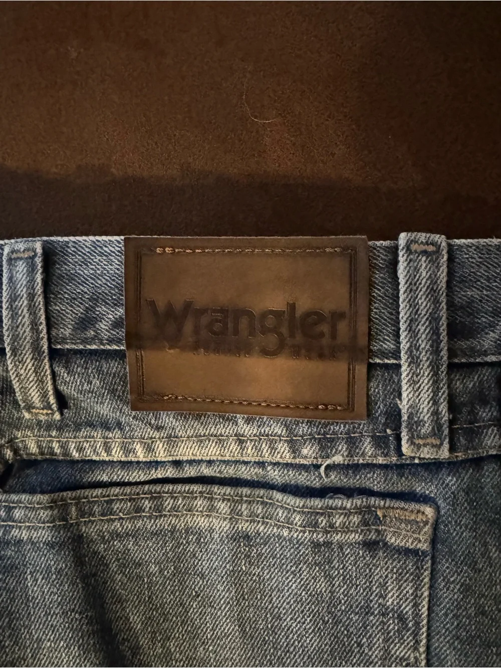Men’s Wrangler Rugged Wear Classic Blue Straight Jeans Sz 40 x 34 Like New!